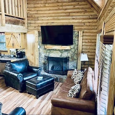 Rustic Black Bear Cabin Pigeon Forge Extérieur photo