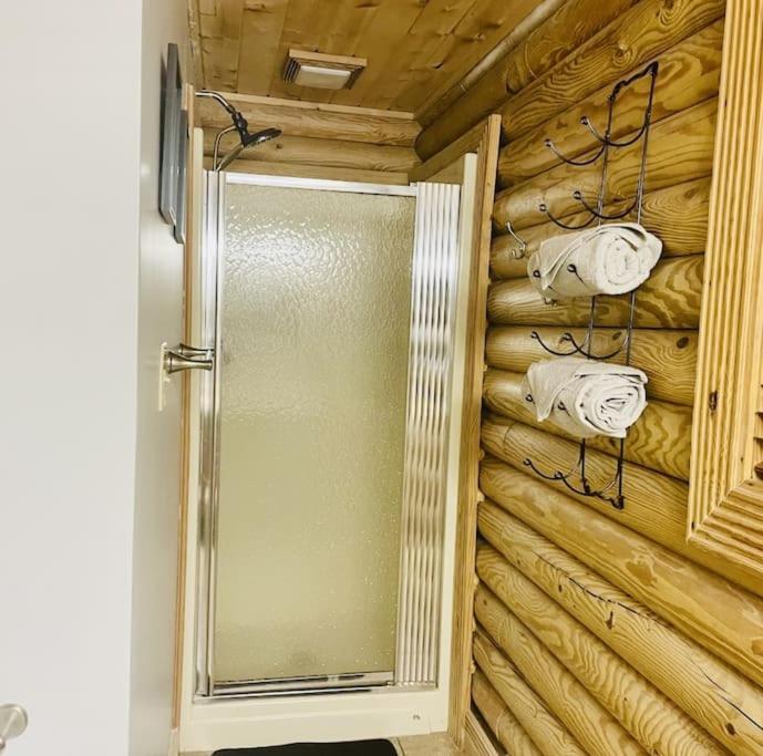 Rustic Black Bear Cabin Pigeon Forge Extérieur photo