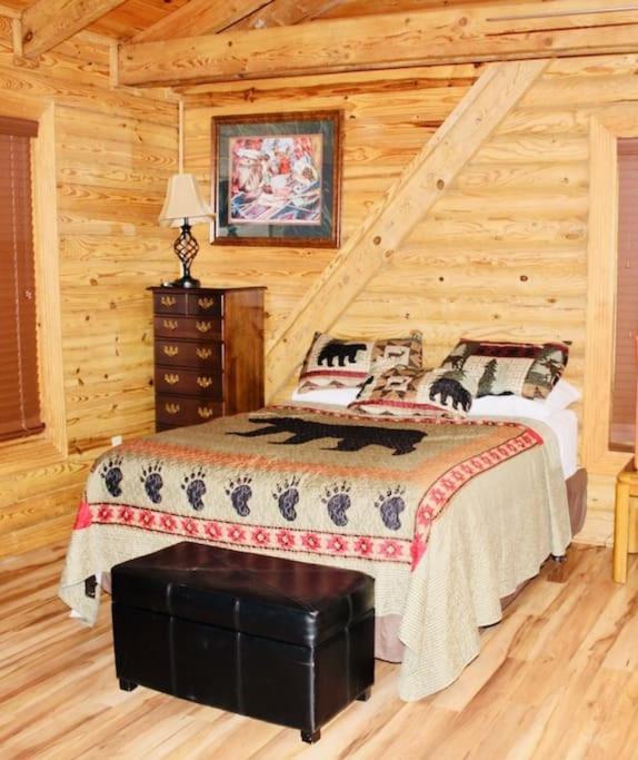 Rustic Black Bear Cabin Pigeon Forge Extérieur photo