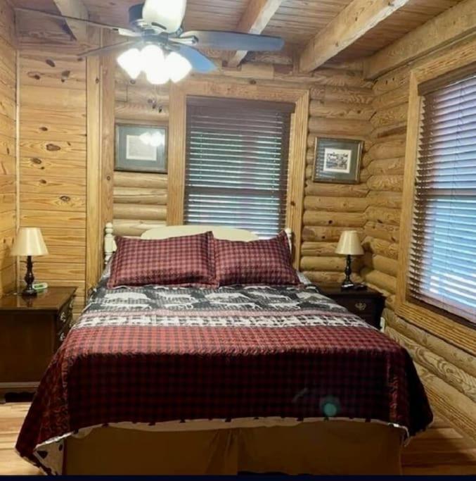 Rustic Black Bear Cabin Pigeon Forge Extérieur photo